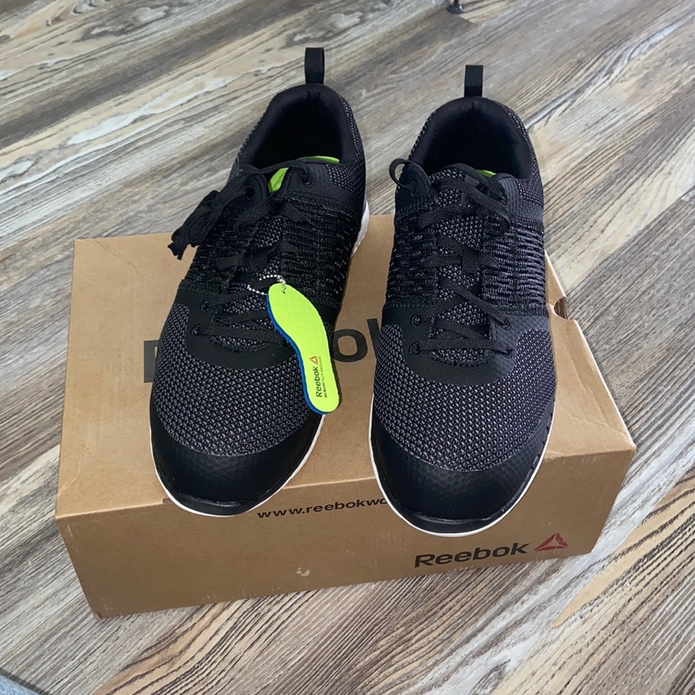 Reebok steel toed shoes with memory tech soles brand new with box